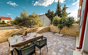 Pinia Apartments Bol